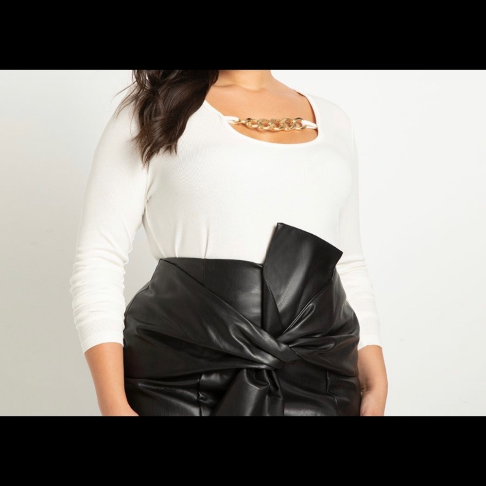 Eloquii Chain Detail Top